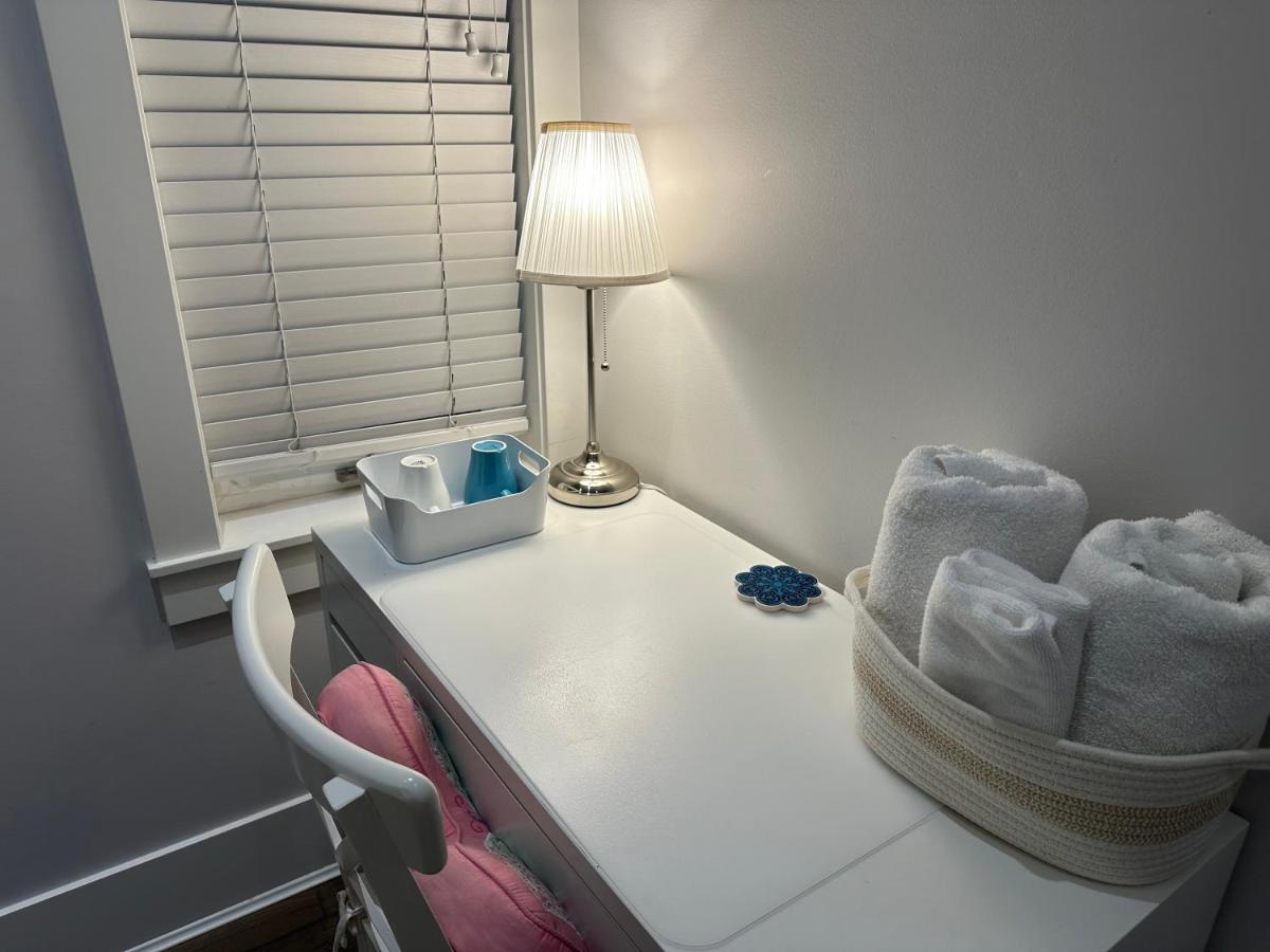 Vancouver West Cozy Retreat By Host Launch Luaran gambar